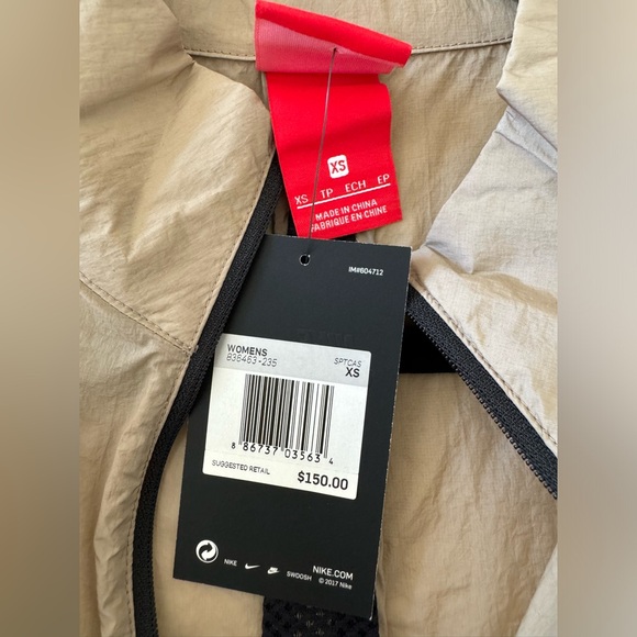 NWT Nike jacket - Picture 2 of 4